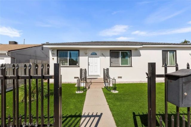 8827 Sylmar Avenue, Panorama City, CA 91402