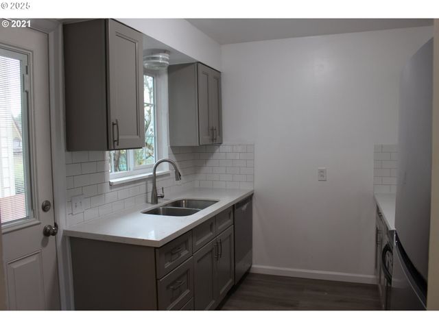 3921 Se BOISE St, Portland, OR 97202