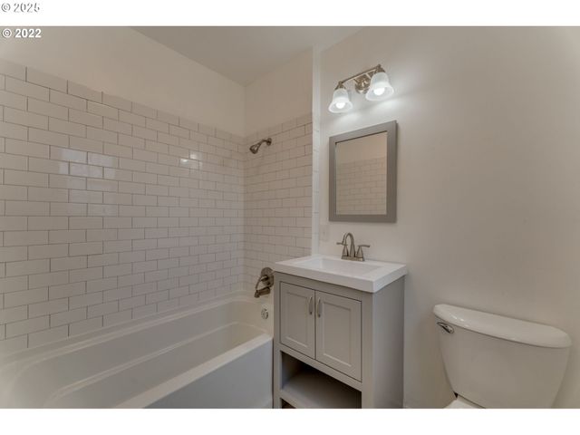 3921 Se BOISE St, Portland, OR 97202