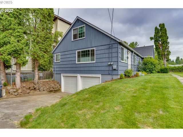 3921 Se BOISE St, Portland, OR 97202