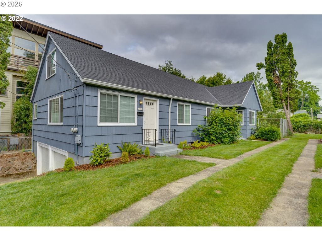 3921 Se BOISE St, Portland, OR 97202