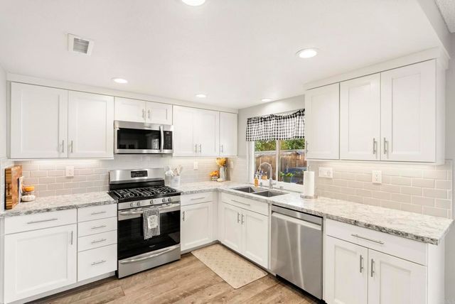 2412 Lake Forest Street, Escondido, CA 92026