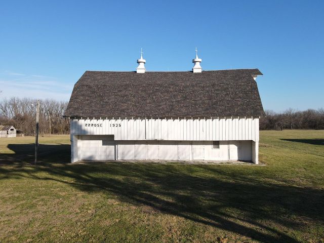 2202 S Farm Road 107, Springfield, MO 65802