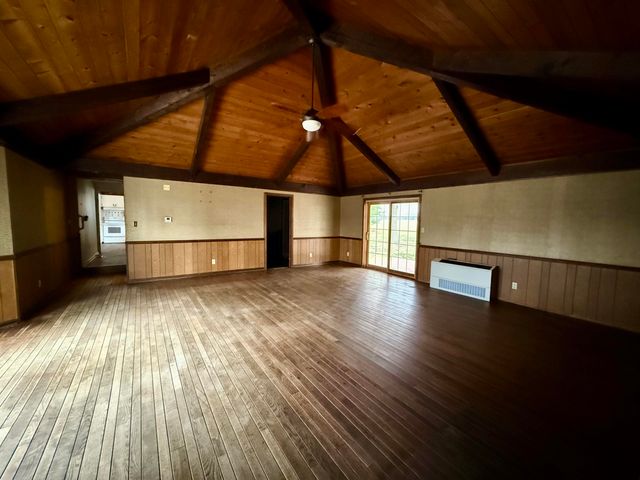 2202 S Farm Road 107, Springfield, MO 65802