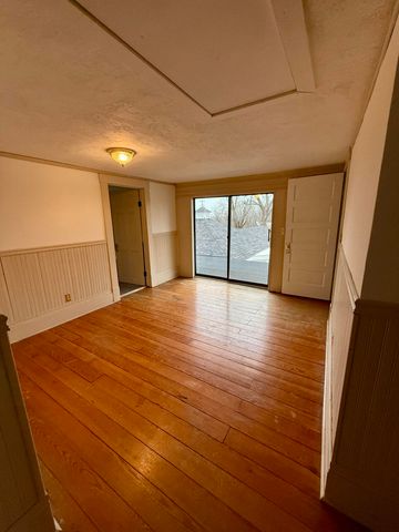 2202 S Farm Road 107, Springfield, MO 65802