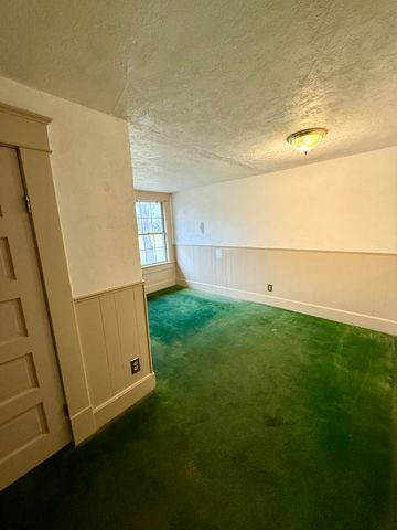 2202 S Farm Road 107, Springfield, MO 65802