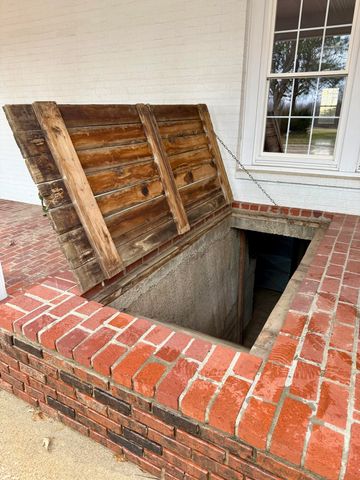 2202 S Farm Road 107, Springfield, MO 65802