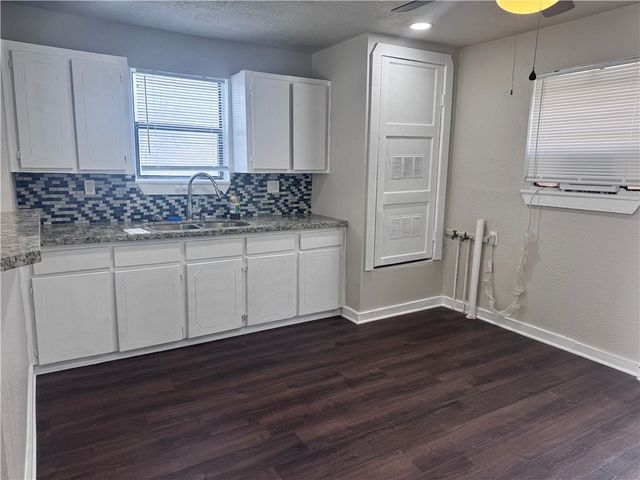 906 West Martin Luther King Jr Street, Bryan, TX 77803
