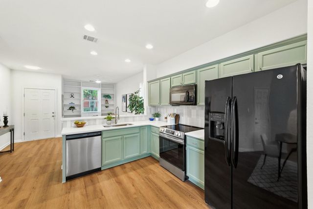 5913 Red Bud Ridge LN, Austin, TX 78744