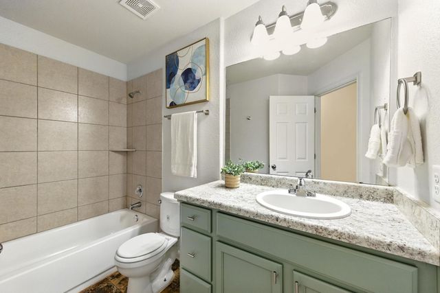 5913 Red Bud Ridge LN, Austin, TX 78744