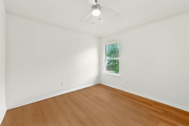 5913 Red Bud Ridge LN, Austin, TX 78744