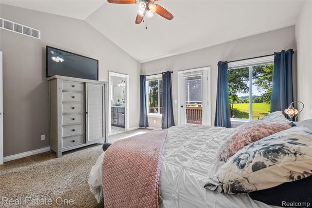 428 Pheasant Ridge Court, Brandon Charter Township, MI 48462