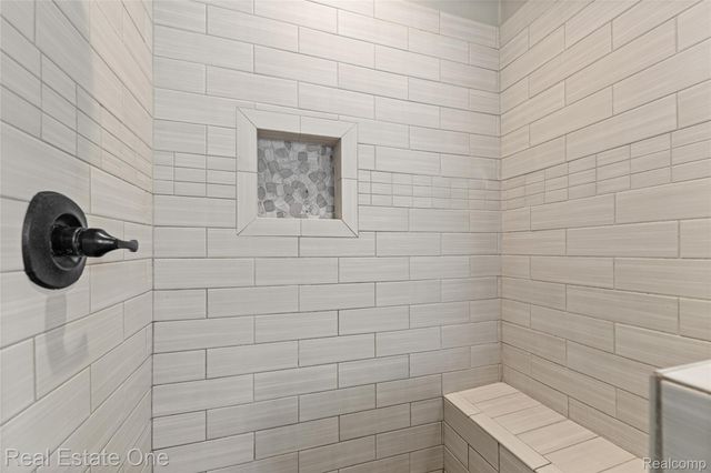 428 Pheasant Ridge Court, Brandon Charter Township, MI 48462
