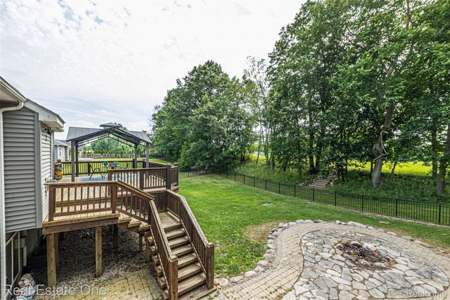 428 Pheasant Ridge Court, Brandon Charter Township, MI 48462