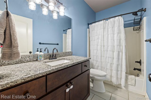 428 Pheasant Ridge Court, Brandon Charter Township, MI 48462