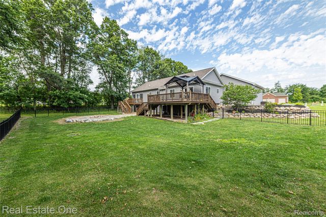 428 Pheasant Ridge Court, Brandon Charter Township, MI 48462