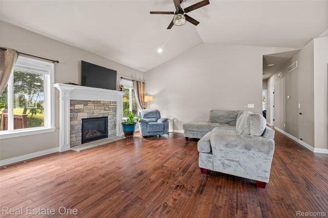 428 Pheasant Ridge Court, Brandon Charter Township, MI 48462
