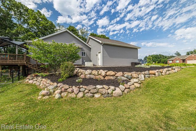 428 Pheasant Ridge Court, Brandon Charter Township, MI 48462