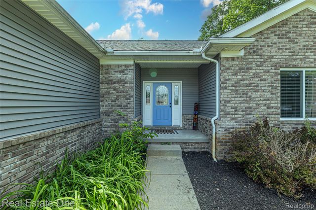 428 Pheasant Ridge Court, Brandon Charter Township, MI 48462