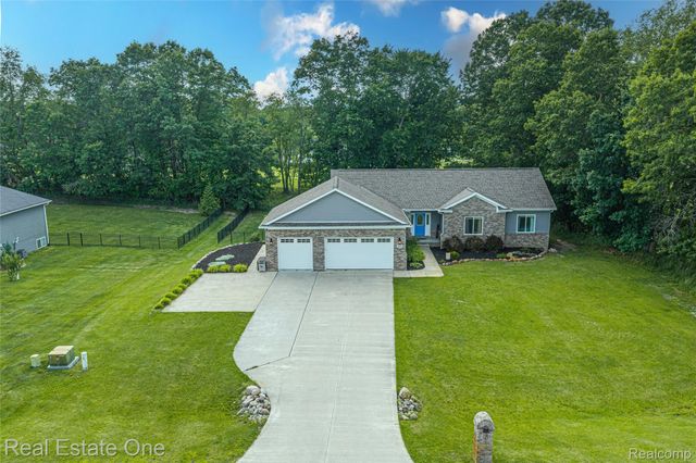 428 Pheasant Ridge Court, Brandon Charter Township, MI 48462