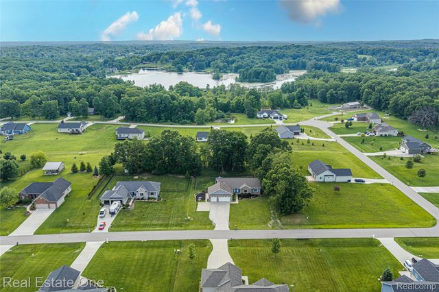428 Pheasant Ridge Court, Brandon Charter Township, MI 48462