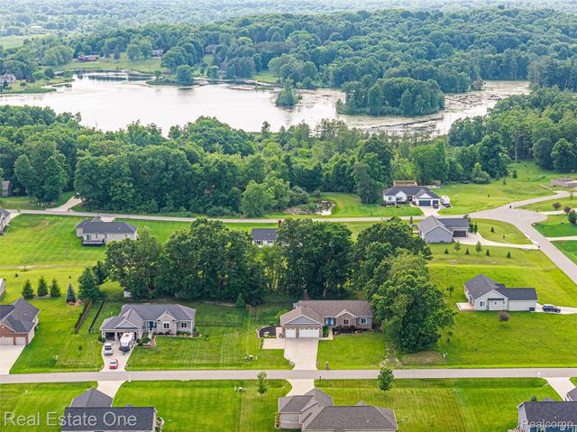 428 Pheasant Ridge Court, Brandon Charter Township, MI 48462