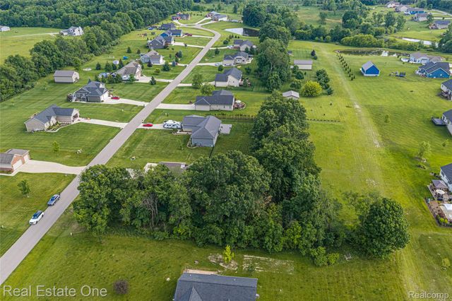 428 Pheasant Ridge Court, Brandon Charter Township, MI 48462