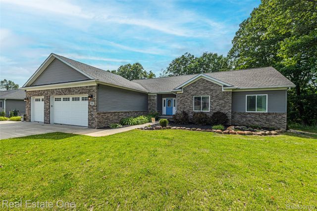 428 Pheasant Ridge Court, Brandon Charter Township, MI 48462