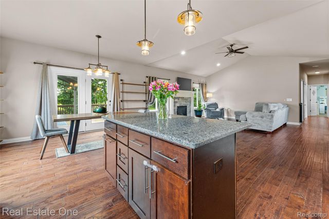 428 Pheasant Ridge Court, Brandon Charter Township, MI 48462