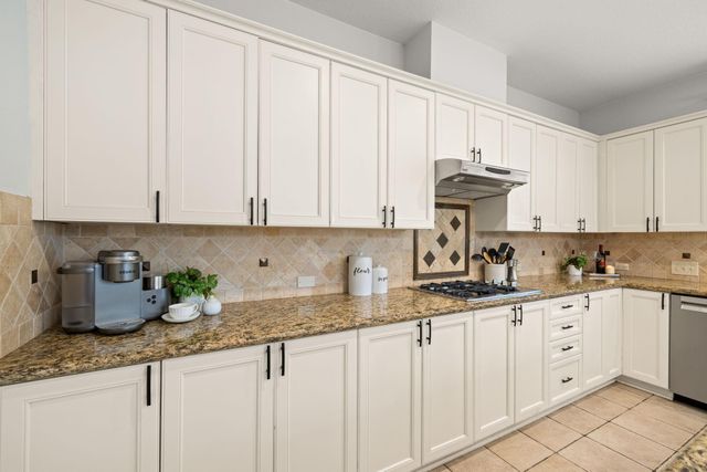 10 Pine Island Place, The Woodlands, TX 77382