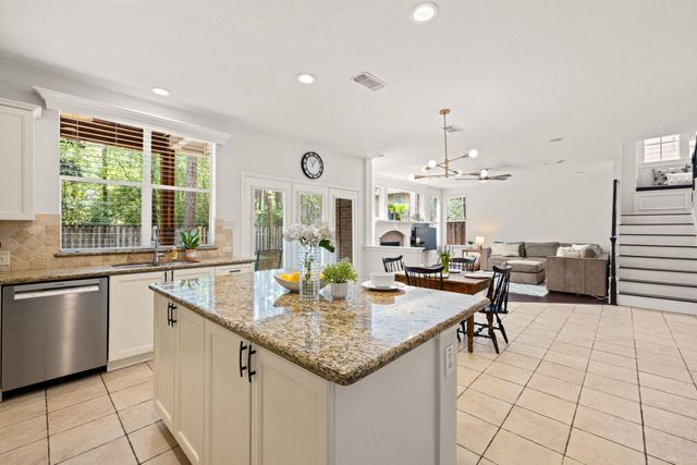 10 Pine Island Place, The Woodlands, TX 77382