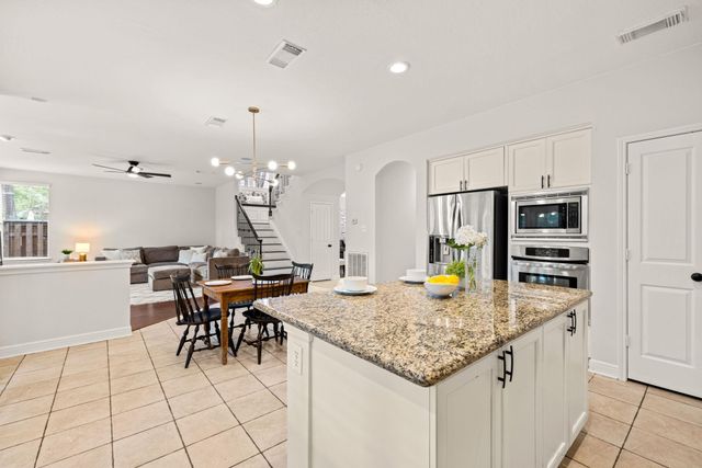 10 Pine Island Place, The Woodlands, TX 77382