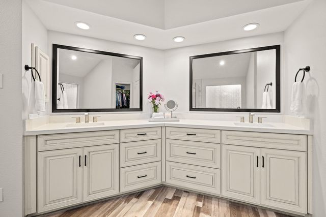 10 Pine Island Place, The Woodlands, TX 77382