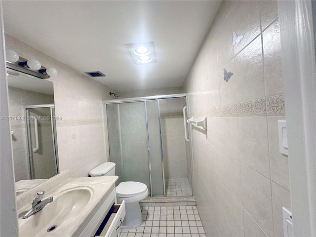 919 Hillcrest Drive 407, Hollywood, FL 33021