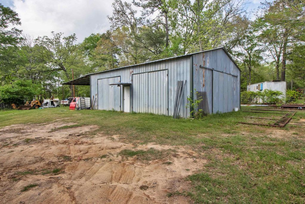 1848 Owl Rd, Diana, TX 75640