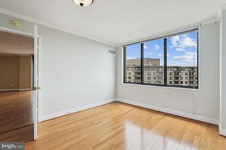 5225 POOKS HILL RD #1701N, Bethesda, MD 20814