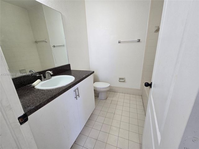 2758 SE 17th Ave 203, Homestead, FL 33035