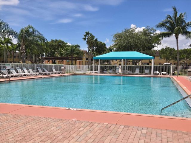 2758 SE 17th Ave 203, Homestead, FL 33035