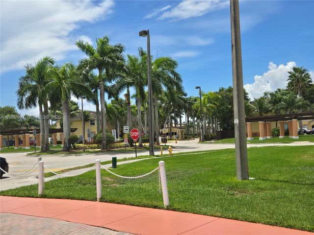 2758 SE 17th Ave 203, Homestead, FL 33035