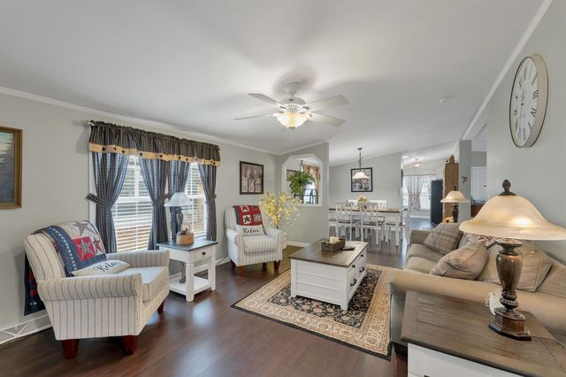 608 Canterbury Drive, Exeter, NH 03833