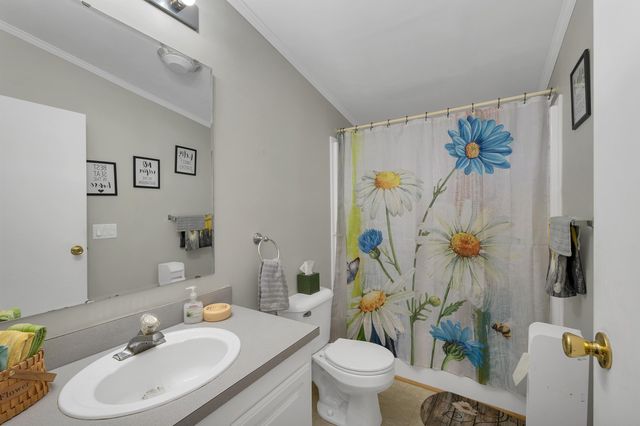 608 Canterbury Drive, Exeter, NH 03833