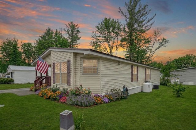 608 Canterbury Drive, Exeter, NH 03833