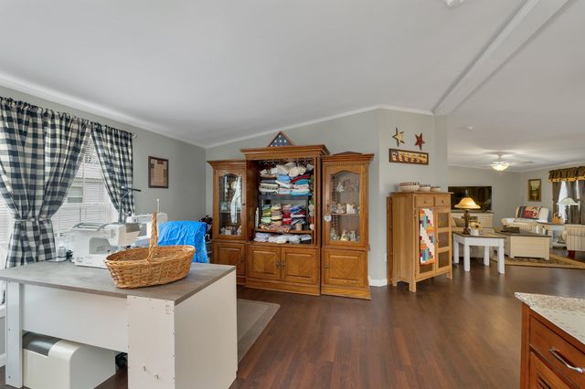 608 Canterbury Drive, Exeter, NH 03833