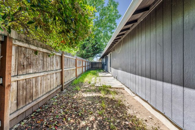3452 Lazy Lane, White City, OR 97503