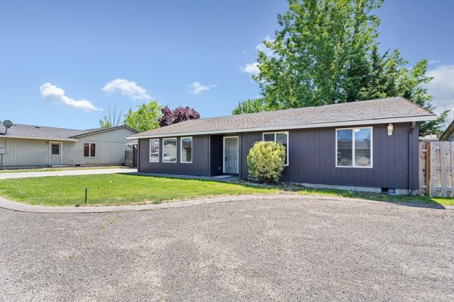 3452 Lazy Lane, White City, OR 97503