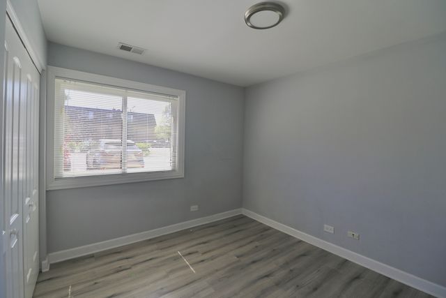 12 Oak Creek Drive 1213, Buffalo Grove, IL 60089