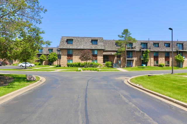 12 Oak Creek Drive 1213, Buffalo Grove, IL 60089