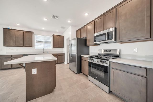 13244 W Ranch Gate Road, Peoria, AZ 85383