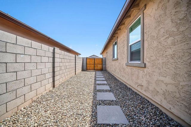 13244 W Ranch Gate Road, Peoria, AZ 85383
