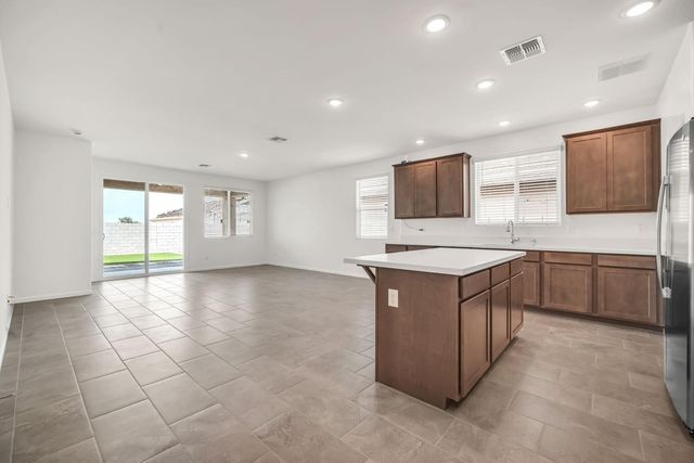 13244 W Ranch Gate Road, Peoria, AZ 85383